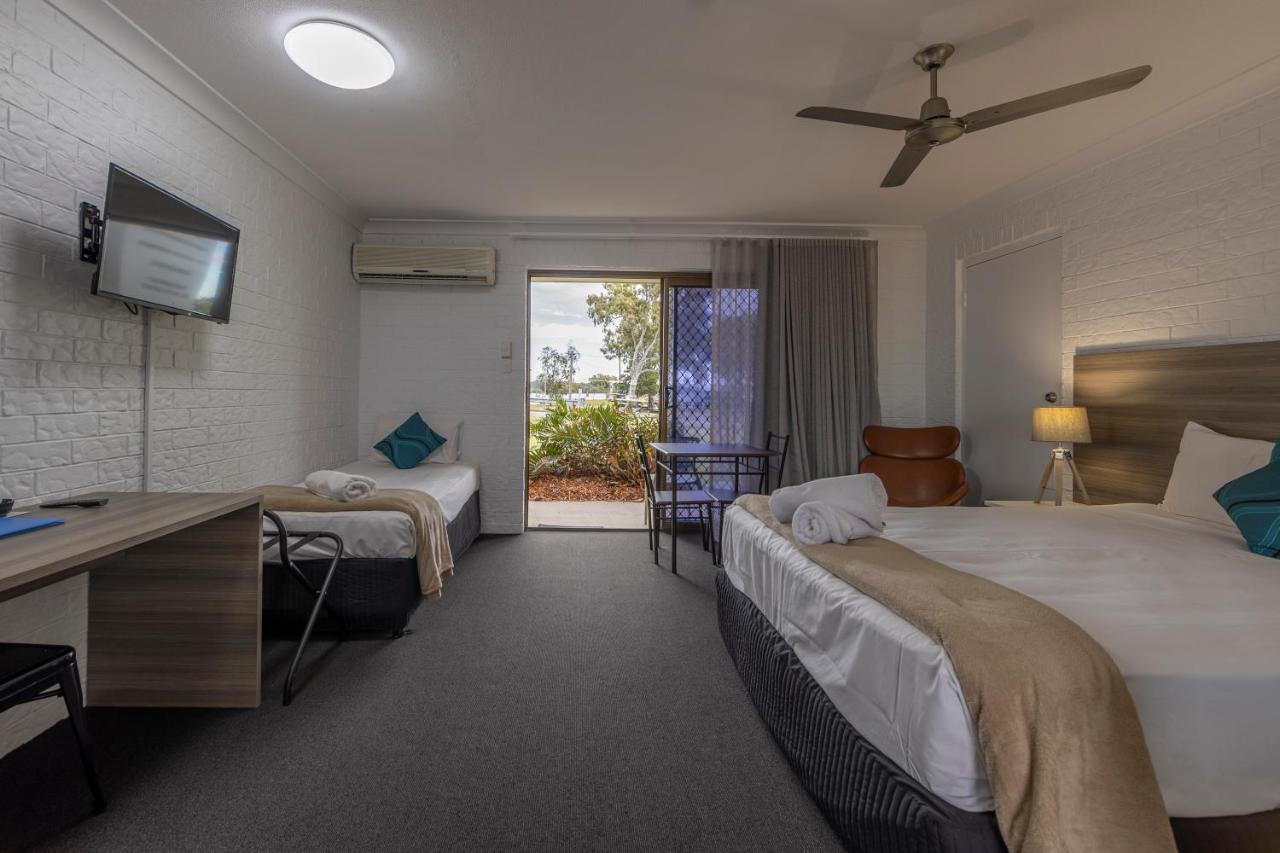 Bribie Waterways Motel Bongaree Ngoại thất bức ảnh