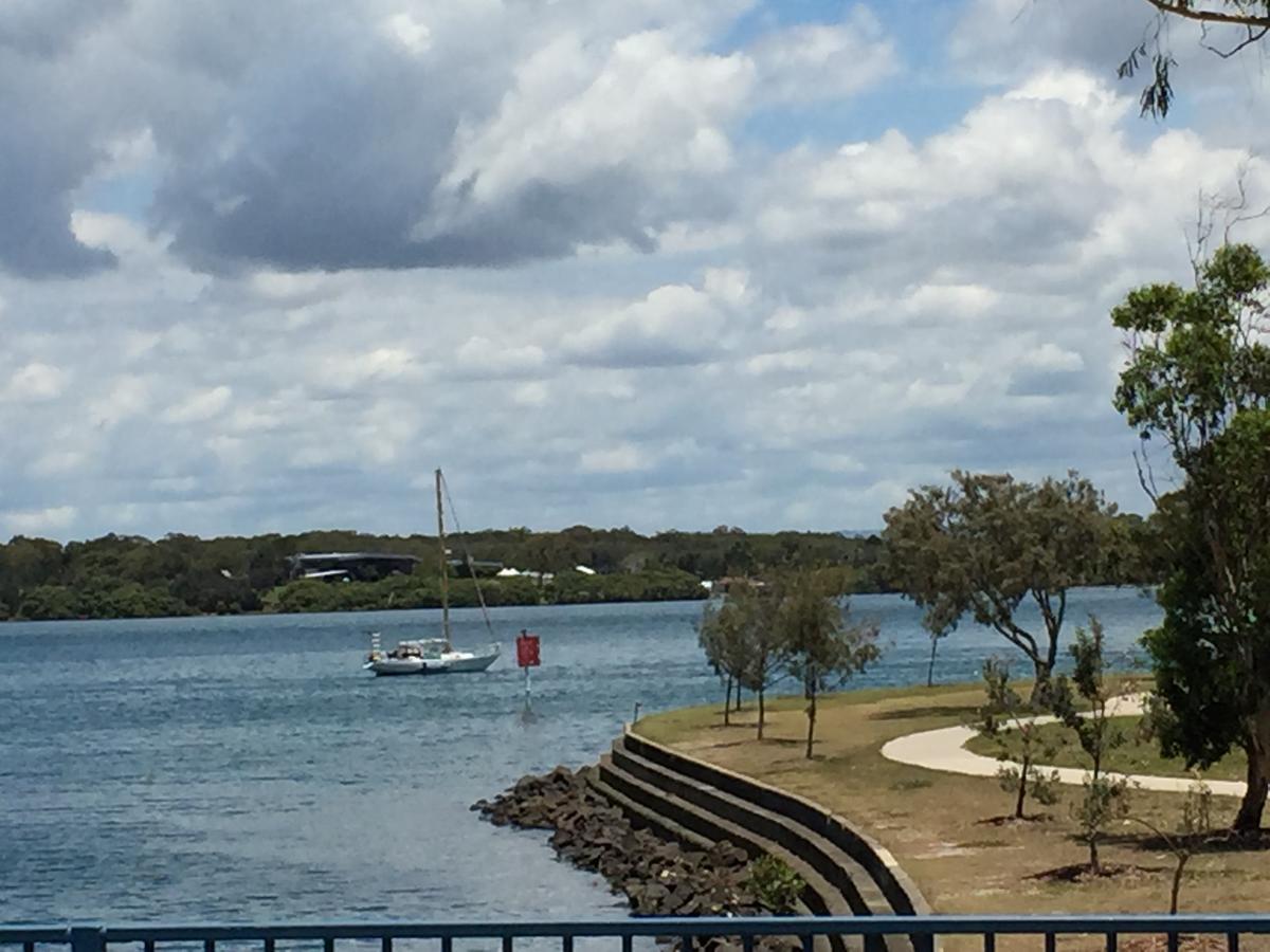 Bribie Waterways Motel Bongaree Ngoại thất bức ảnh