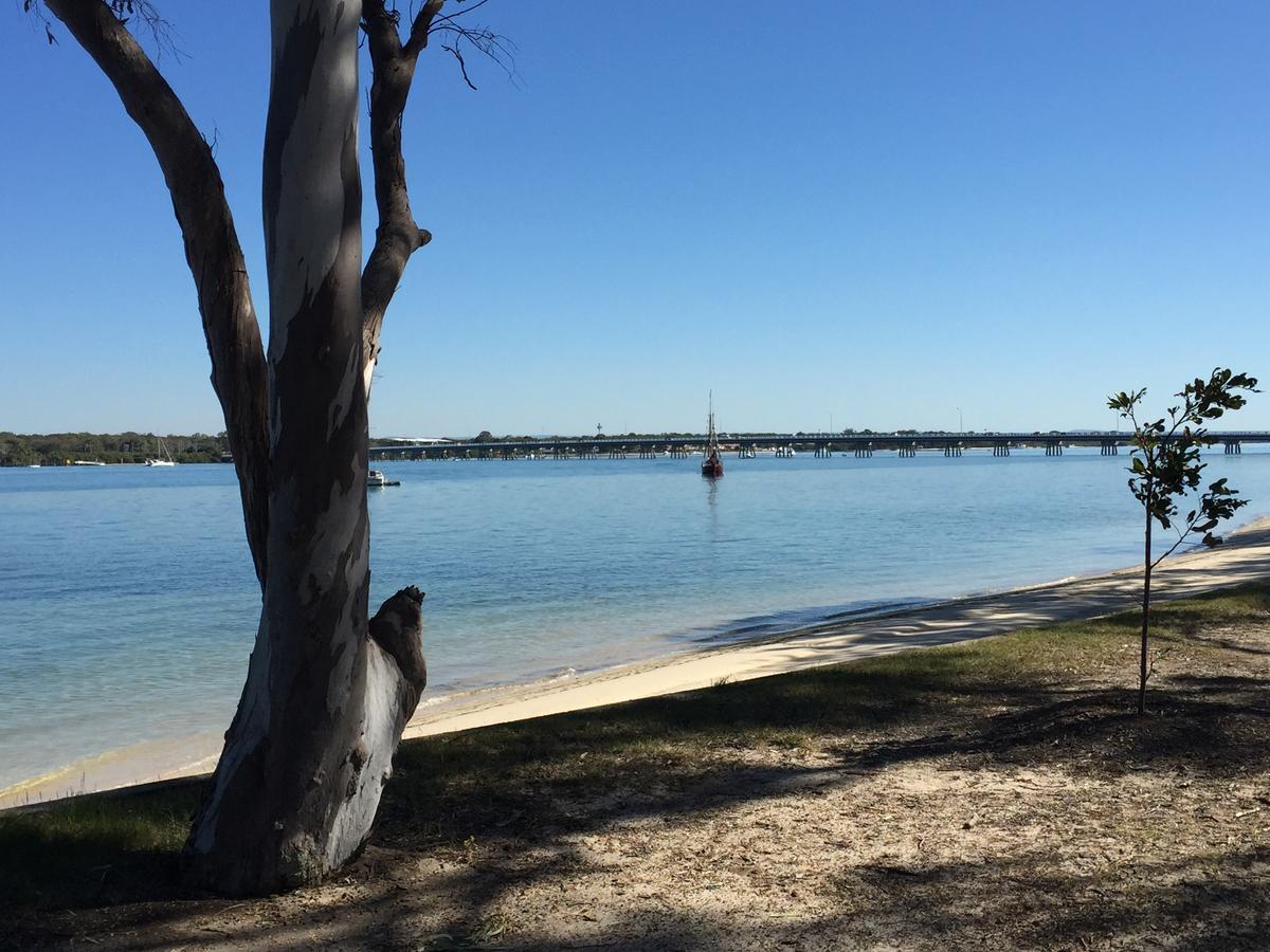 Bribie Waterways Motel Bongaree Ngoại thất bức ảnh