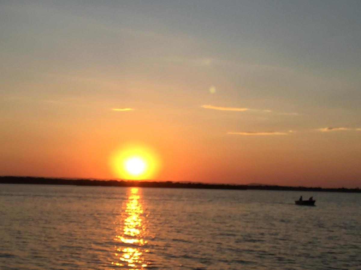 Bribie Waterways Motel Bongaree Ngoại thất bức ảnh